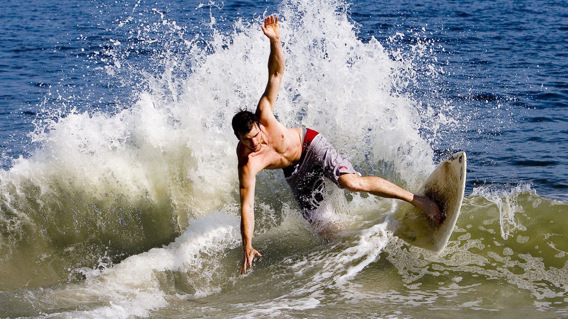 开云下载网址-融合多媒体与新媒体推广中国篮球文化，增强影响力，篮球新媒体运营